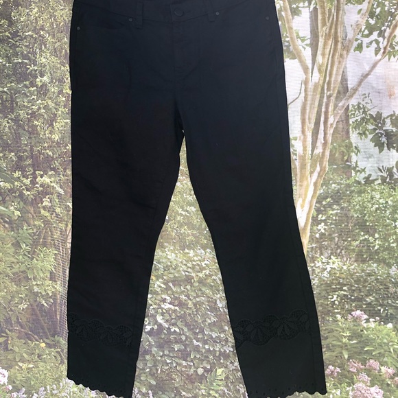 Scalloped hem jeans - Picture 3 of 15